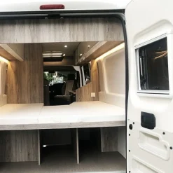 Masis Polyester paneel RU Hecktür - Ducato/Boxer/Jumper ab 2006