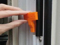ScheffGO® CS-001-WH Türfeststeller mit Wandhalterung